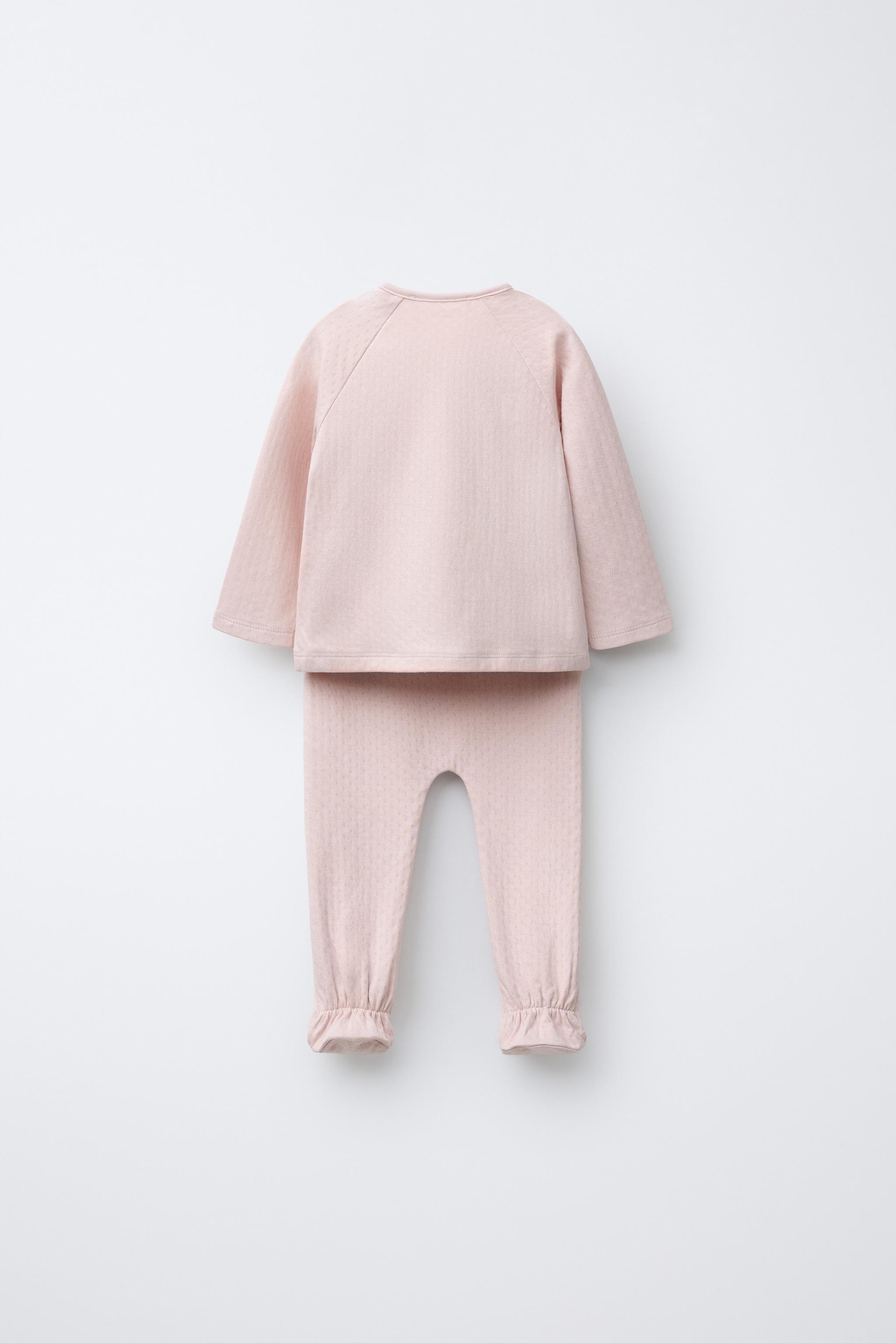 TEXTURED T-SHIRT AND LEGGINGS SET